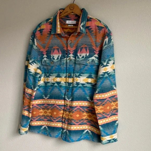 Urban Outfitters Men's Aztec Print Flannel Button Down Shirt Shacket Medium - Picture 2 of 9